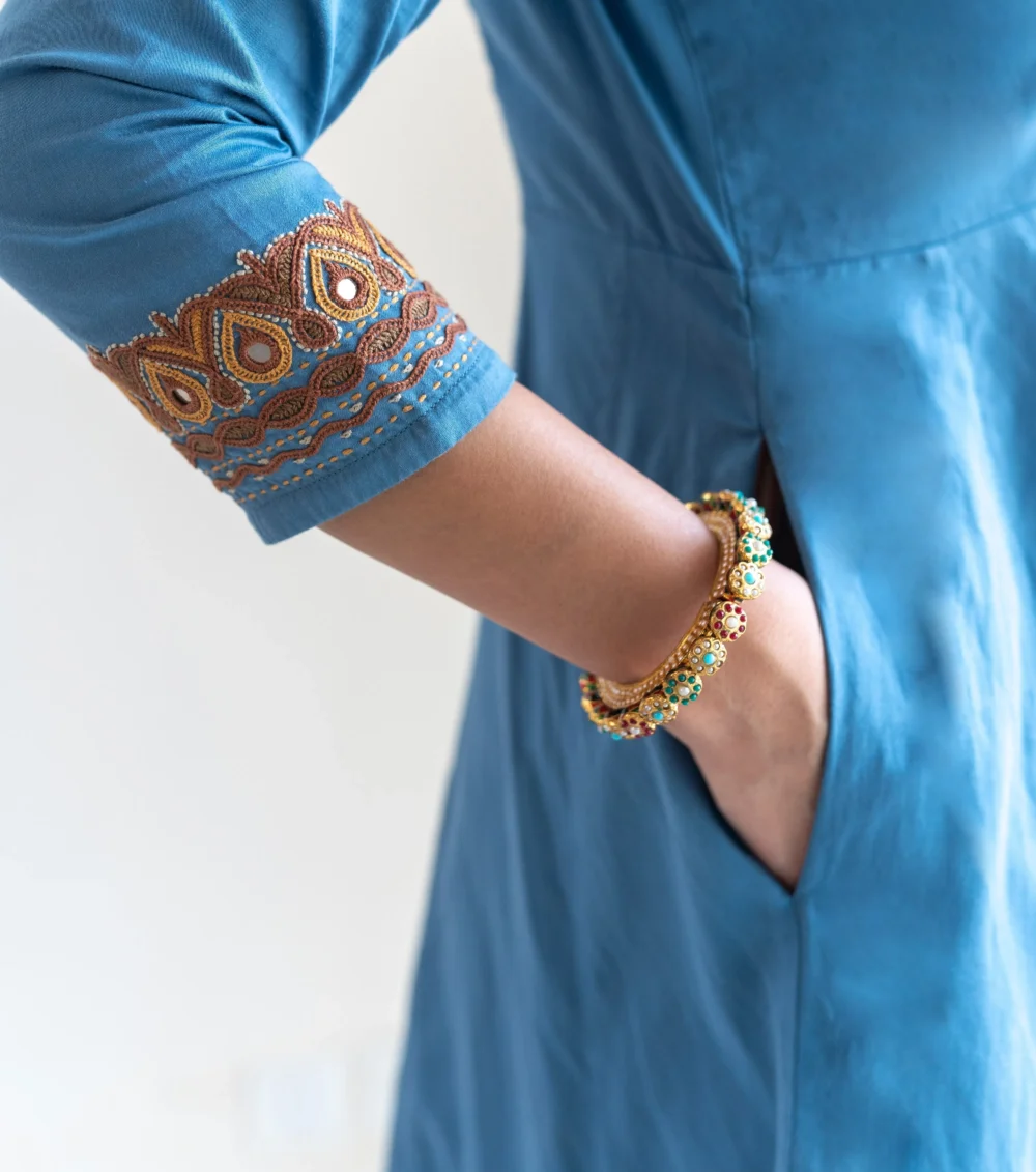 Samudri Button-down A line Pakko Kurta - Image 2