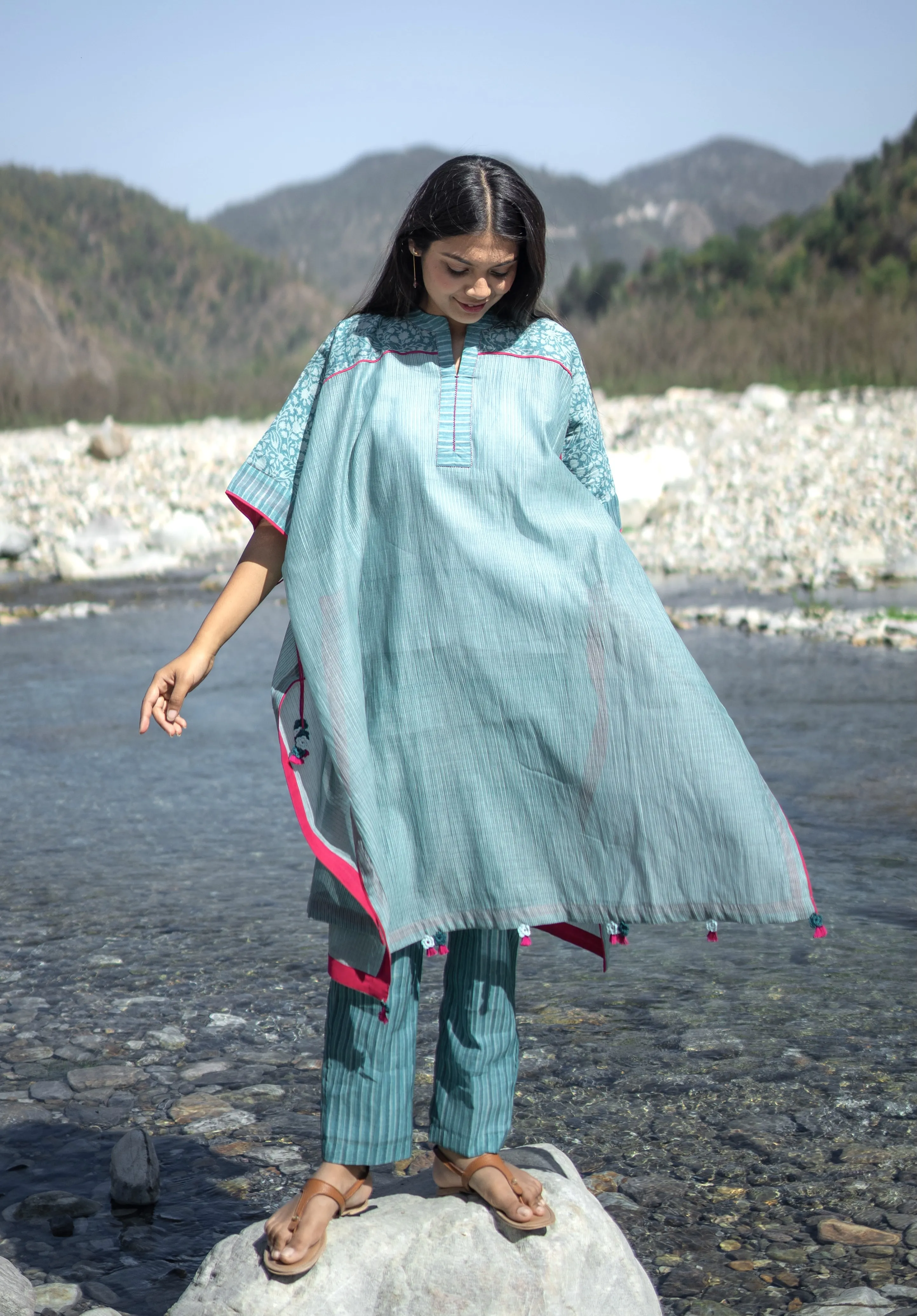 Aasmani Easy Fit Kurta