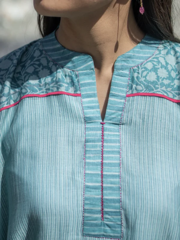 Aasmani Easy Fit Kurta