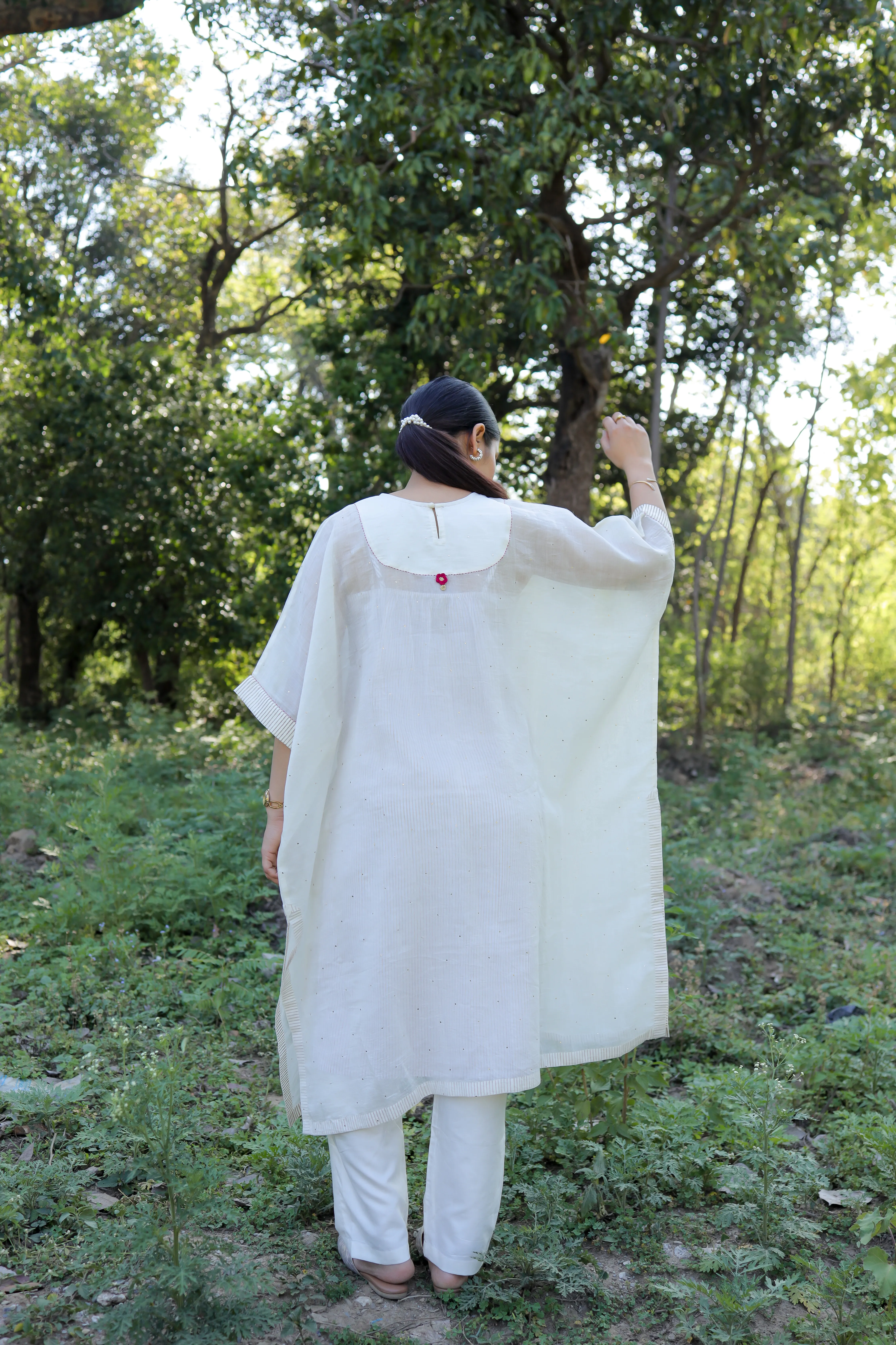 Ismat Mukaish Anti-fit Kurta - Image 7